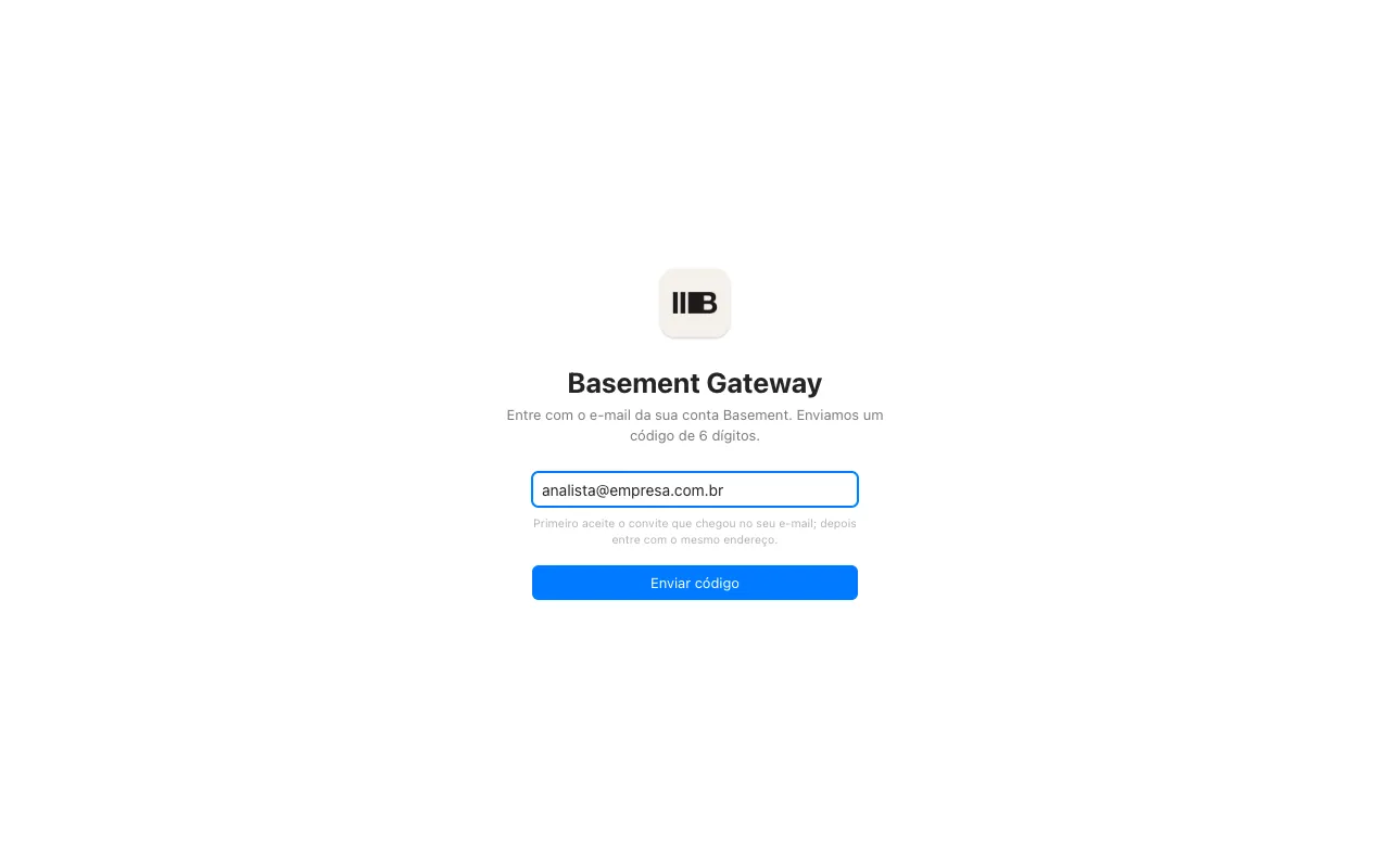 A tela de login do app: e-mail, enviar código, entrar